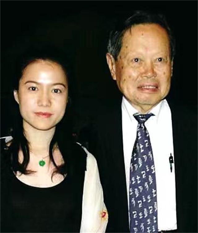 翁帆继承了杨振宁的别墅吗,杨振宁给翁帆留一套房子