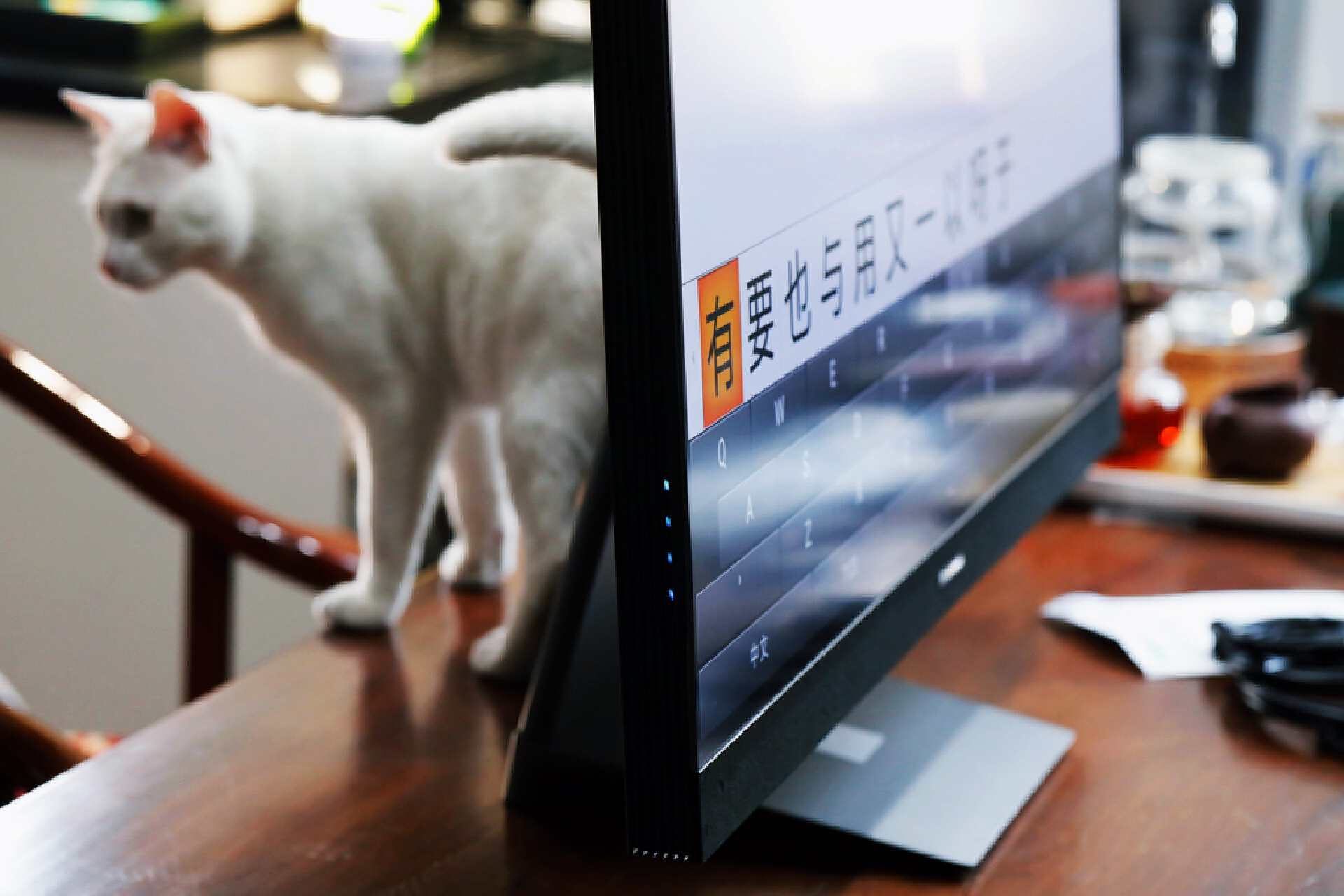 高端电脑显示器一体42.5寸,老板用27寸显示器