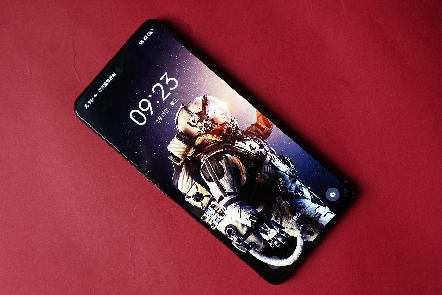 买手机建议“一步到位”：目前这5款手机很优秀，用三五年无压力