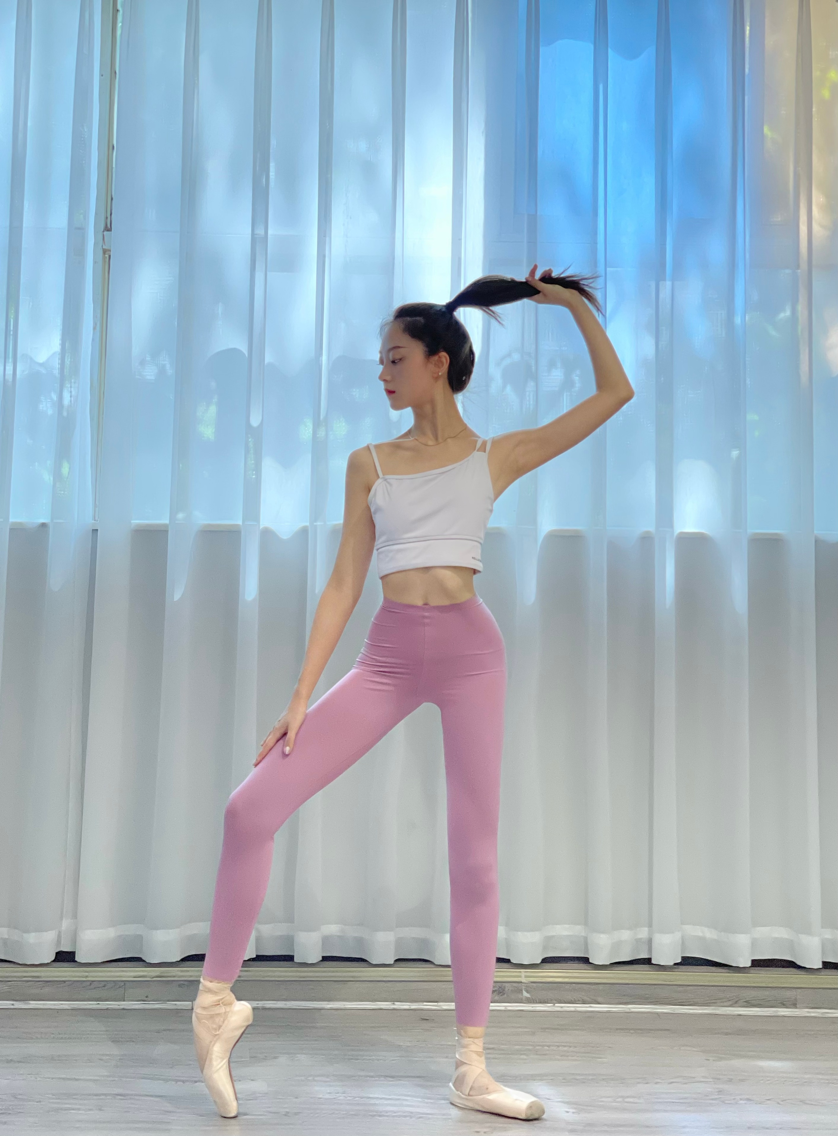 练瑜伽的瑜伽裤,孕妇适合穿什么裤子练瑜伽