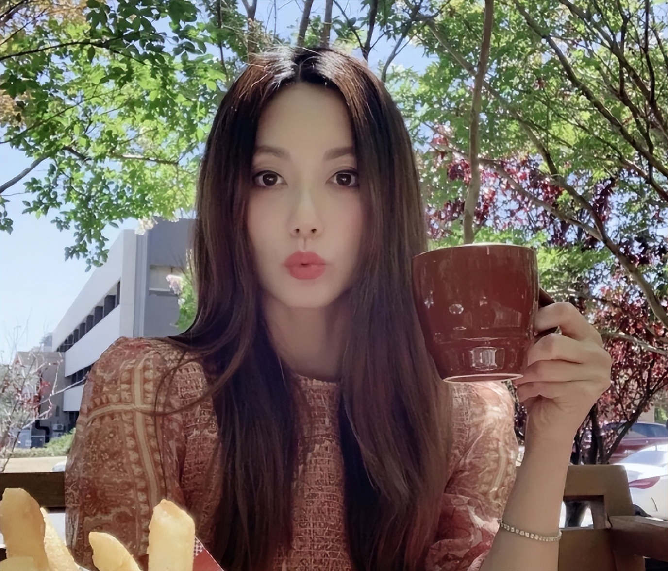 千娇百媚风情万种明星,有美人痣的6位女星