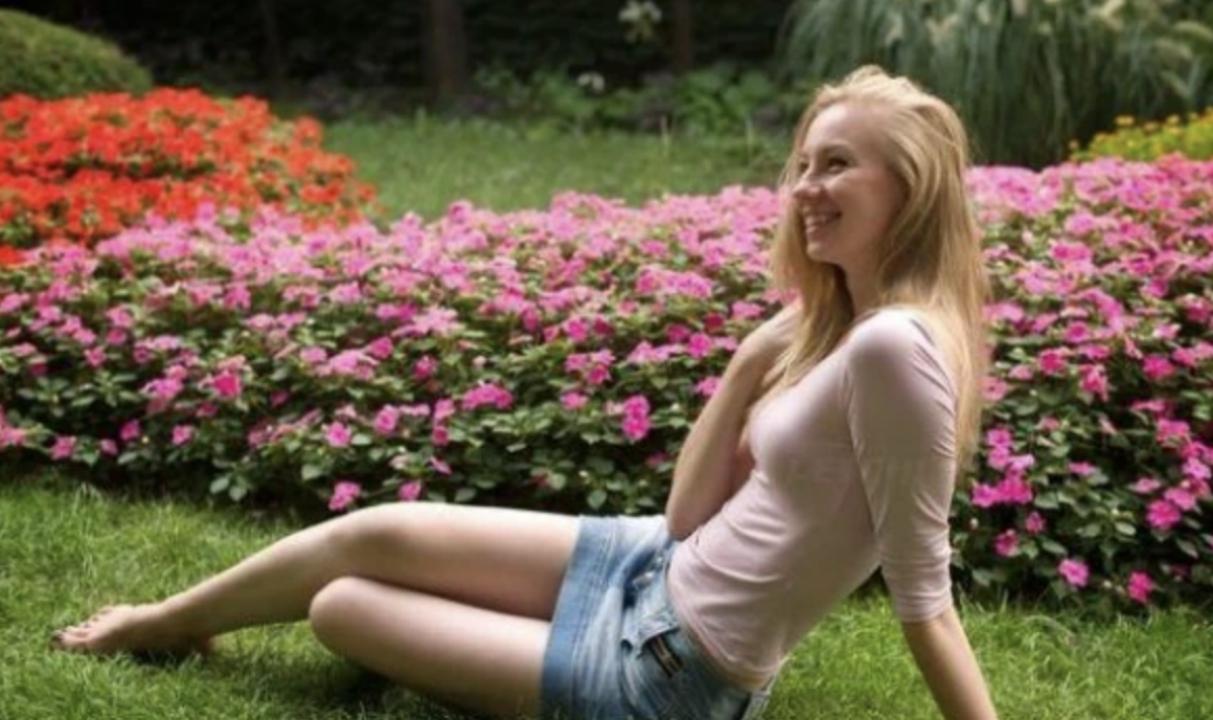 大量俄罗斯美女涌入东莞，身材高挑浓妆艳抹，她们靠什么谋生？