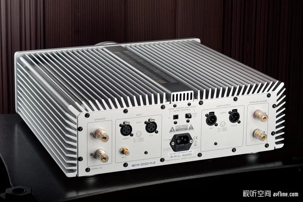 领略德国音响文化精髓：B.M.C.AudioDAC1解码前级、M3单声道后级