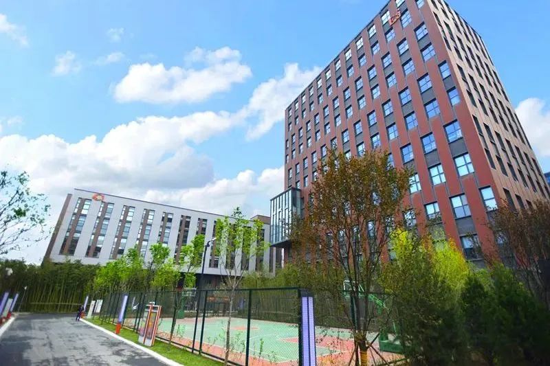 您身边的释放压力的休闲运动场所,家门口的专业运动场地