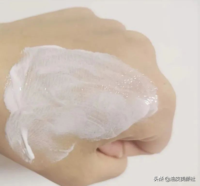 敏感肌泛红起痘怎么修复,红血丝痘印敏感肌怎么修复