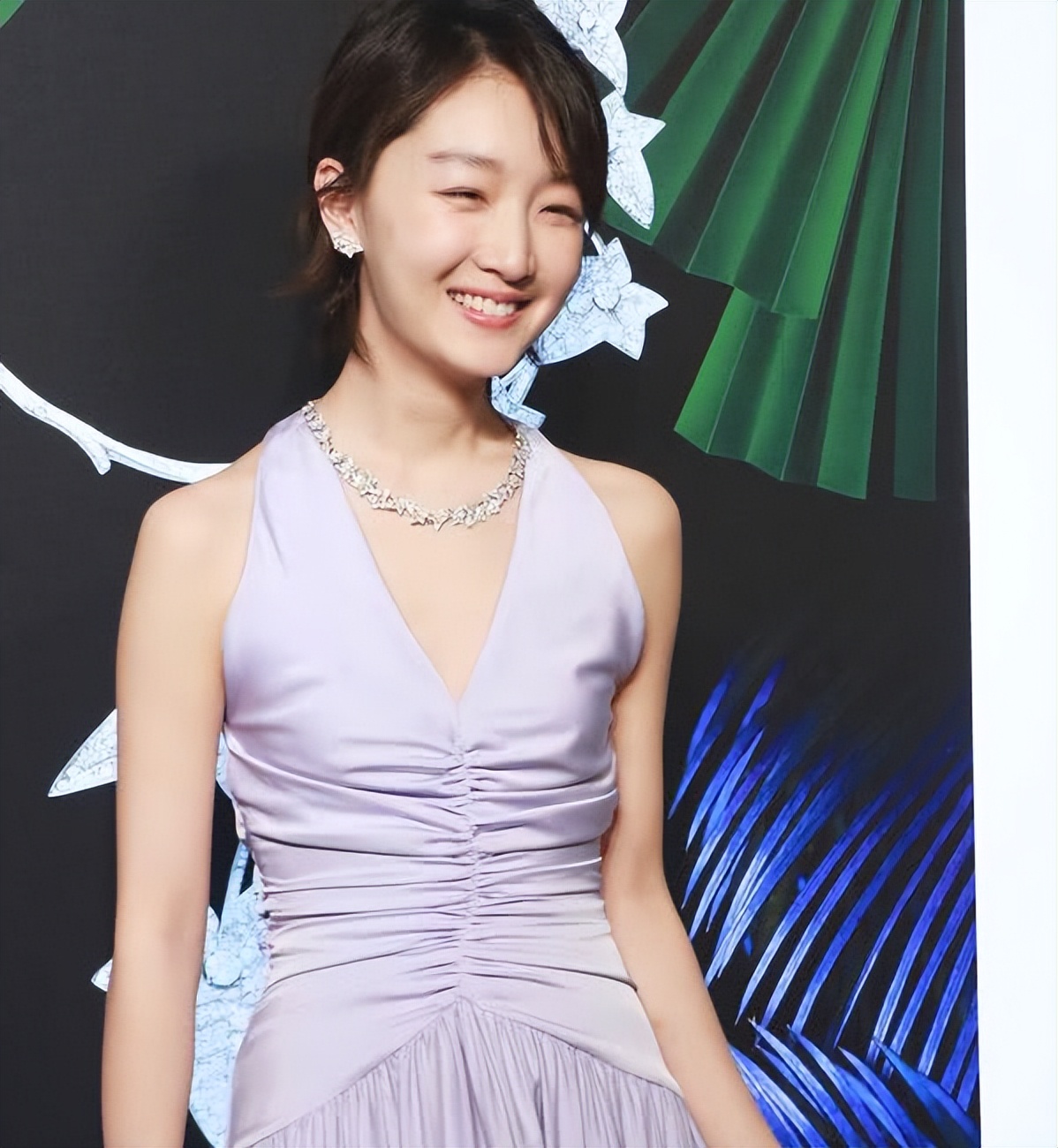 三金影后周冬雨黄晓明,三金影后被嫌弃