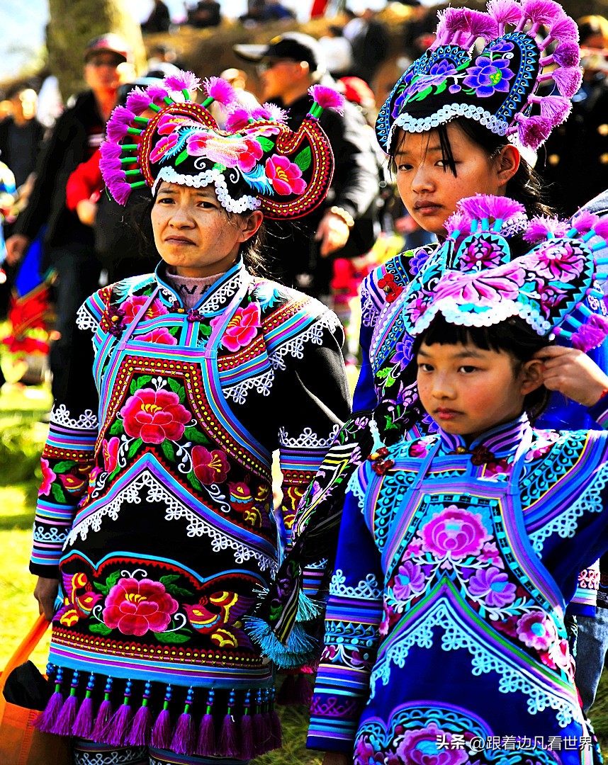 千年彝装，一赛千年“世界最古老的乡村T台”