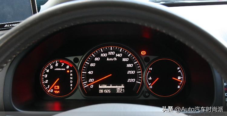 家用电压过低怎么办,汽车电压过低怎么办