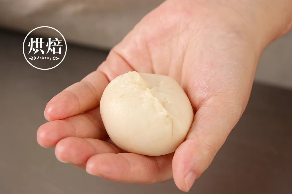 15块一个的蛋黄酥,平价好吃蛋黄酥