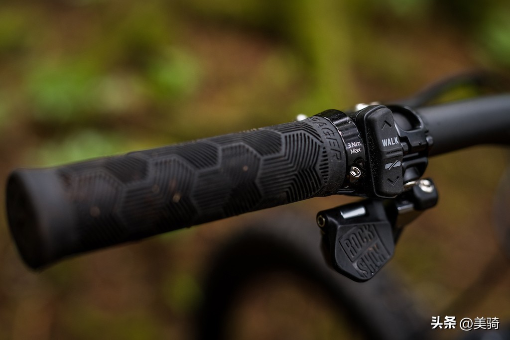 全新电机极致轻巧静音TrekFuelEX-e电助力山地车