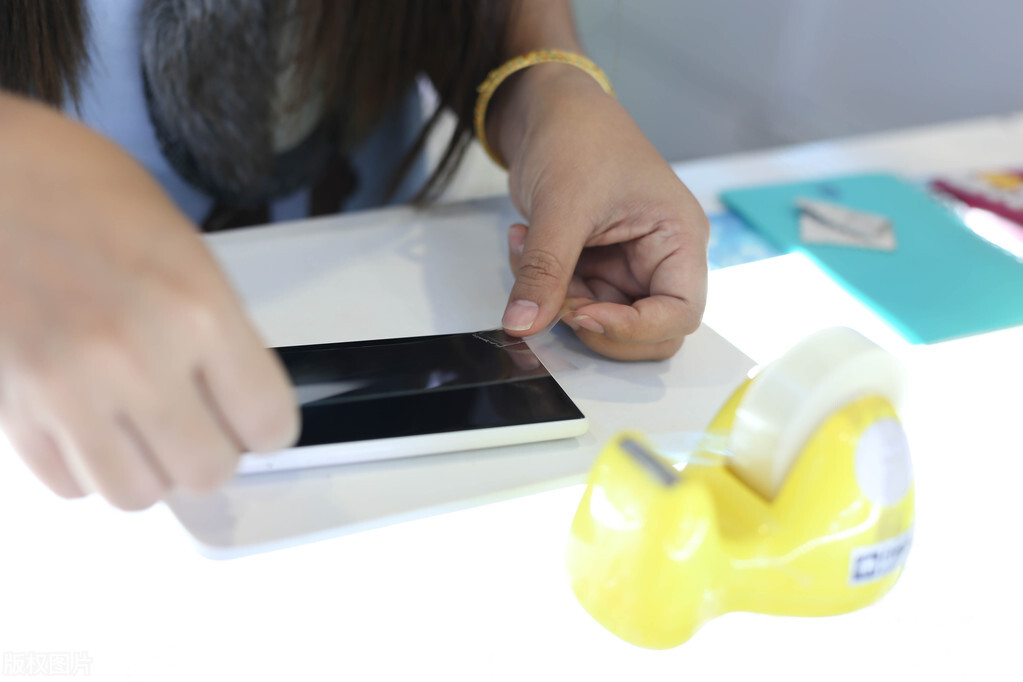 手机贴膜贴高清的好还是磨砂的好,手机贴膜有必要吗2020