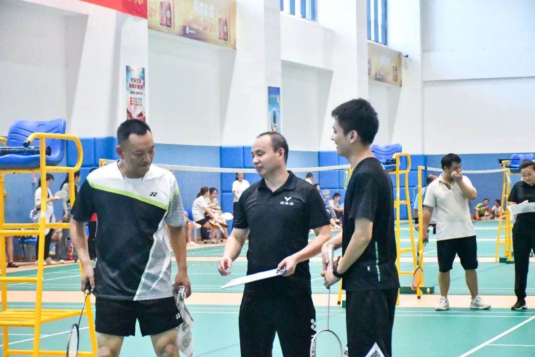 庆国庆喜迎二十大羽毛球比赛,羽毛球喜迎二十大开启新征程