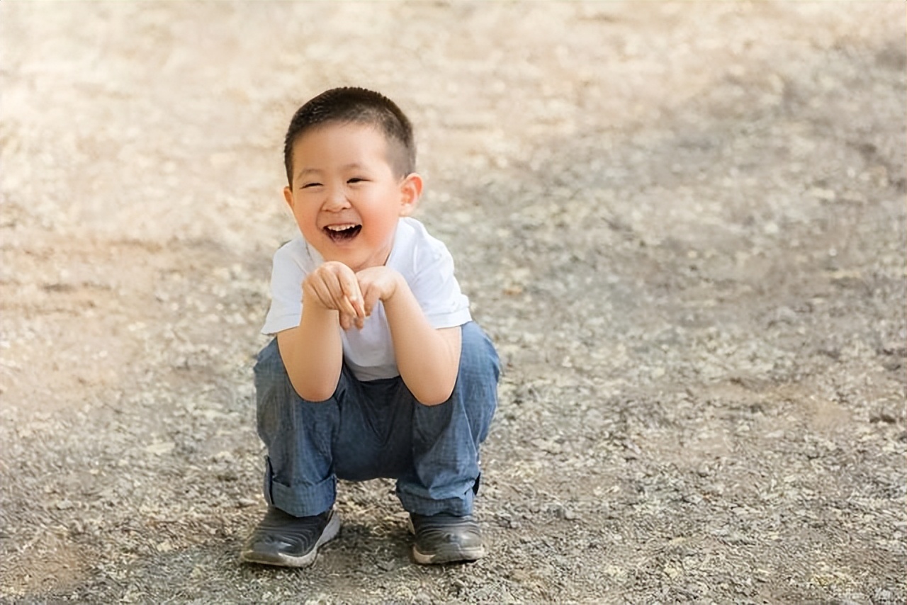 孩子学校碰破嘴该怎么理赔,孩子不小心划伤别人脸该赔偿多少