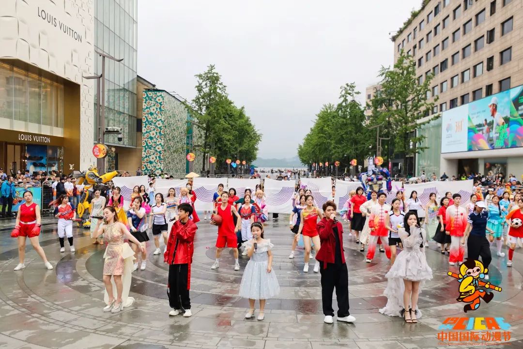 中国动漫节彩车巡游,国际动漫彩车巡游视频