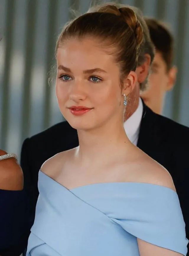 18岁小将第一枚进球,18岁小将世界杯7比0