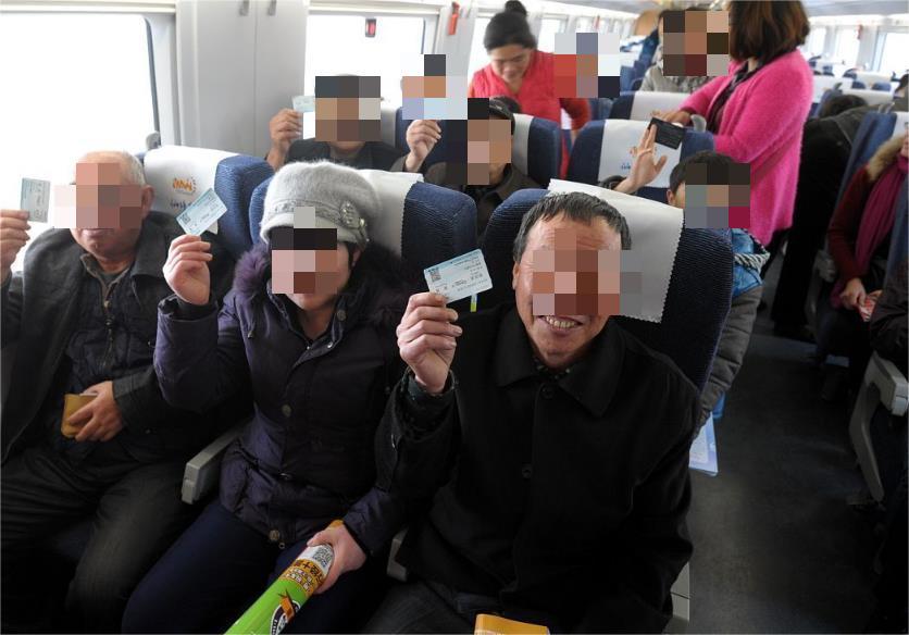 高铁上老人霸占女子座位拒绝协商,老人高铁强占小孩座位后续