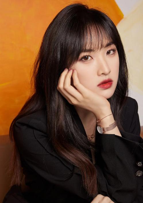 嫁入豪门从不炫富的三位女明星,娱乐圈钻戒最豪华的女明星