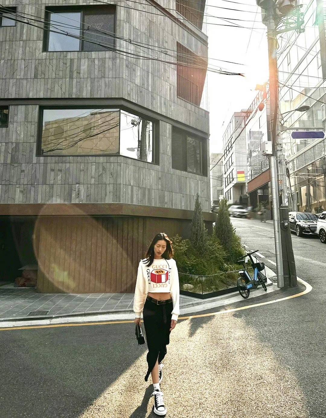 刘雯在维密走秀视频,gucci韩国大秀中国明星刘雯