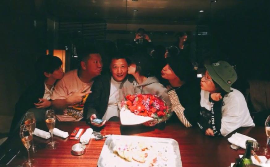 徐佳宁等了李小冉十年吗,徐佳宁只结一次婚吗