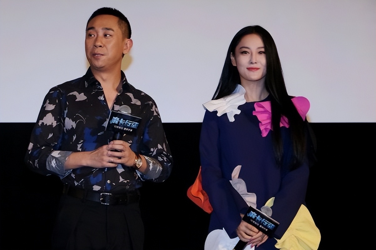 贾玲为什么不和白凯南搭档了,2012年贾玲和白凯南的相声