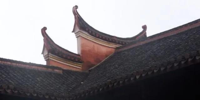 挂锁的村庄,曾经满是烟火故事