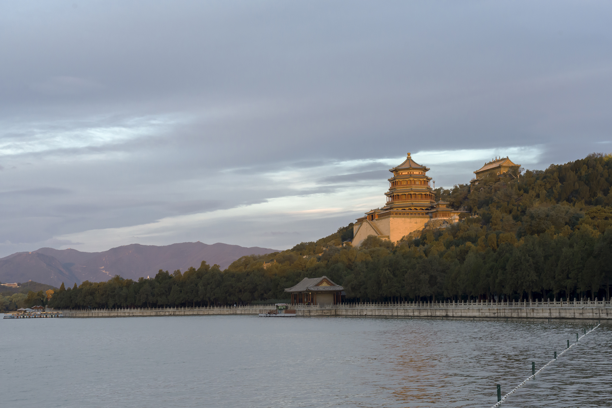 走颐和清漪，赏皇家园林之十一：昆明湖东堤（修订版）