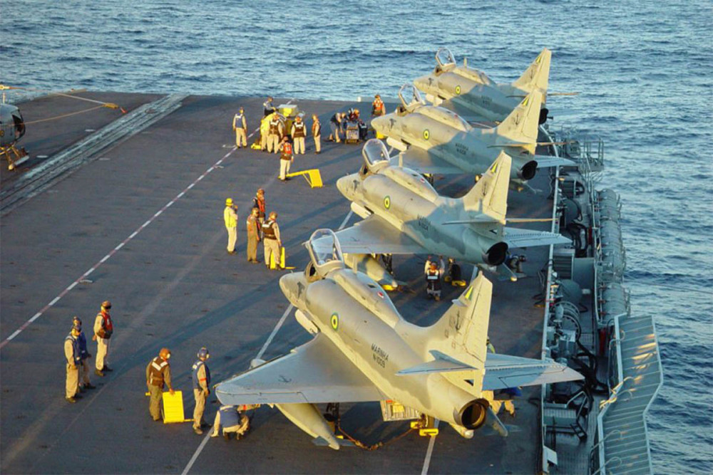 圣保罗号航母是弹射起飞的吗,圣保罗号被击沉