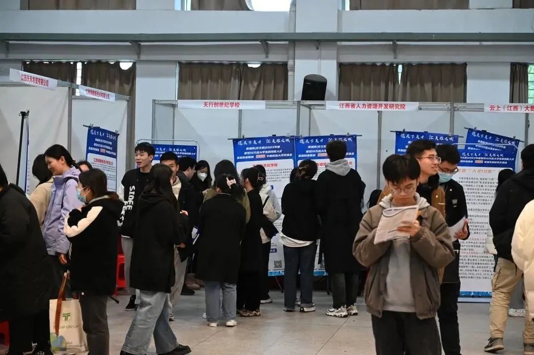 在武汉!我县又一个“赣才归巢”人才工作站挂牌成立了!