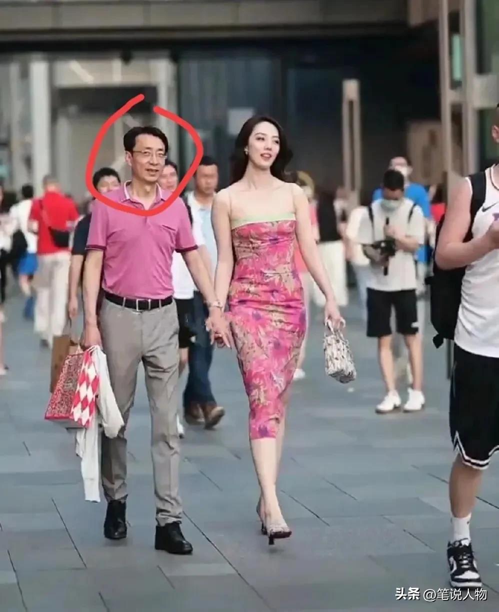 牵手门大反转？中石油股价连续上涨，胡总在成都三个细节预判结局