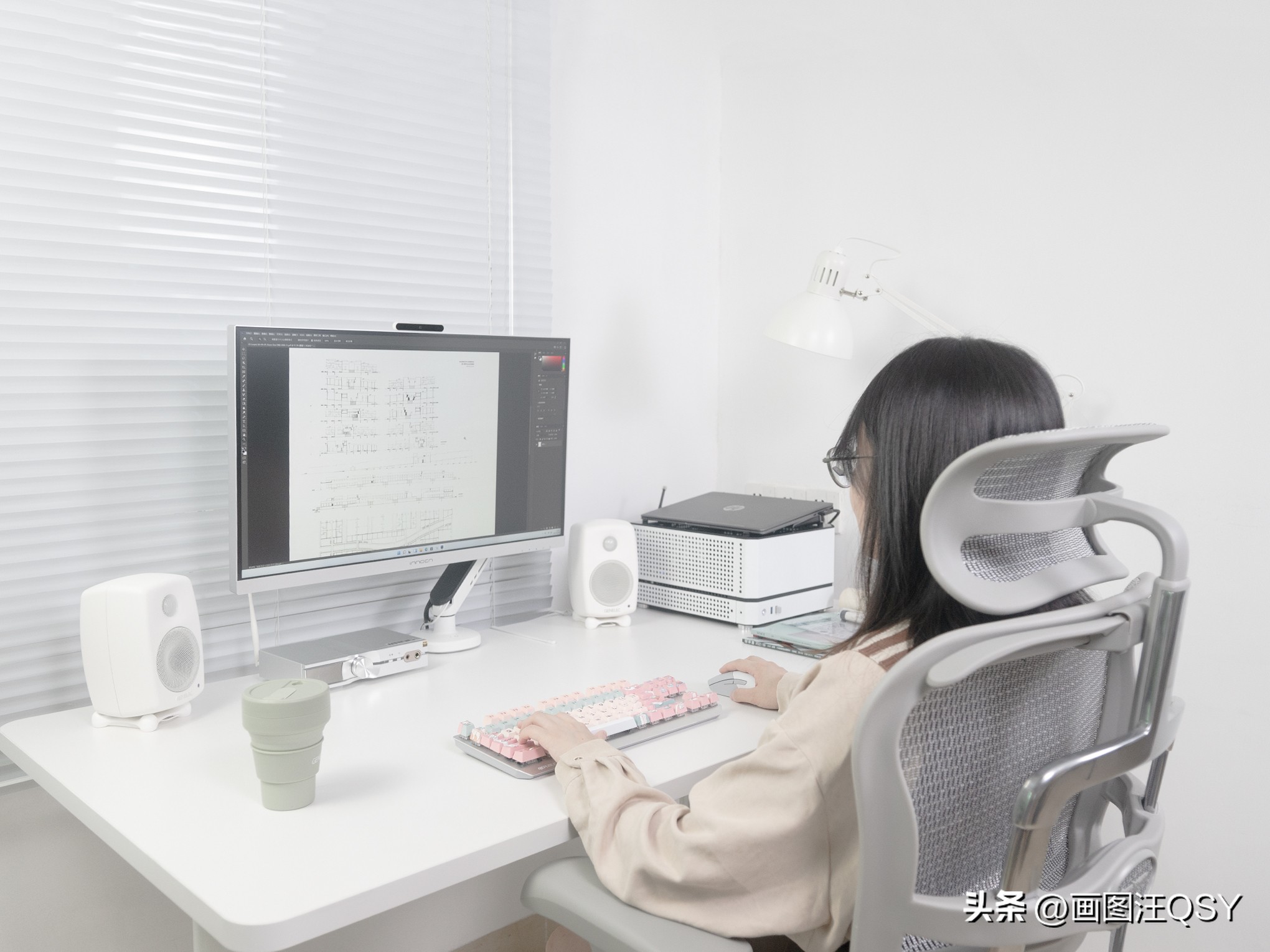 居家书桌升级改造：追剧听歌、居家办公也能很快乐