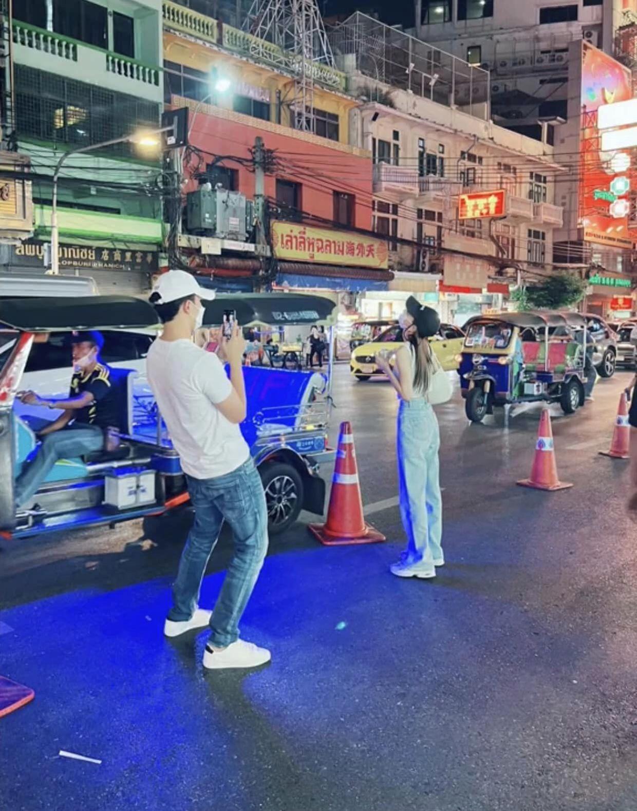 偶像剧照进现实！泰国顶流女星被男演员公开告白，5年友情变爱情