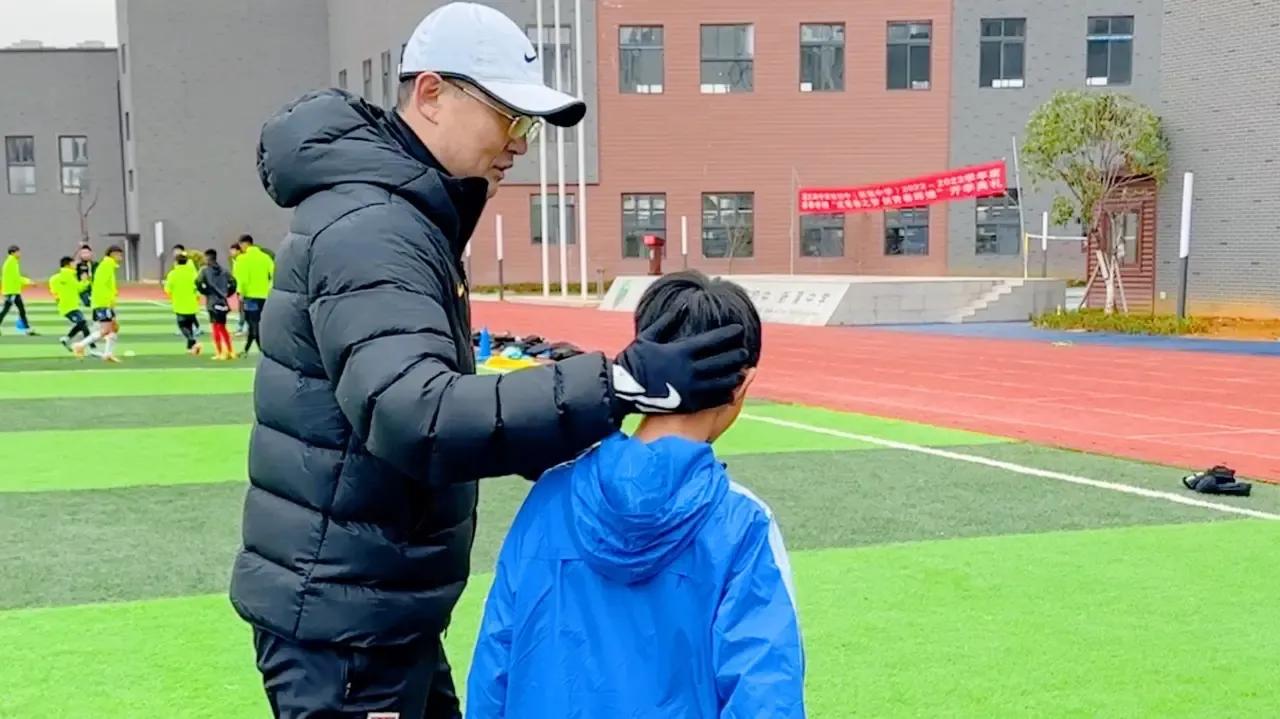 停止造谣图片大全,停止造谣的电影