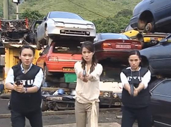 过气港姐冠军为赚钱“收费陪聊”?网友帮其说话:路人缘这么好?