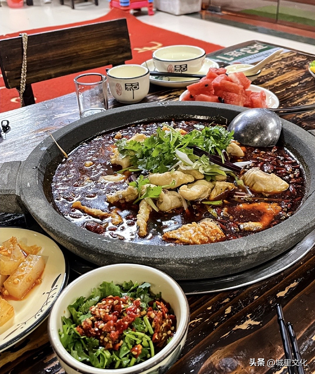 在桂林吃到正宗的重庆豆花鱼,厦门正宗重庆石锅鱼