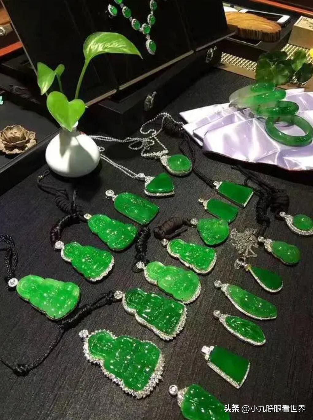 云南旅游一女的买石头,云南旅游必买石头