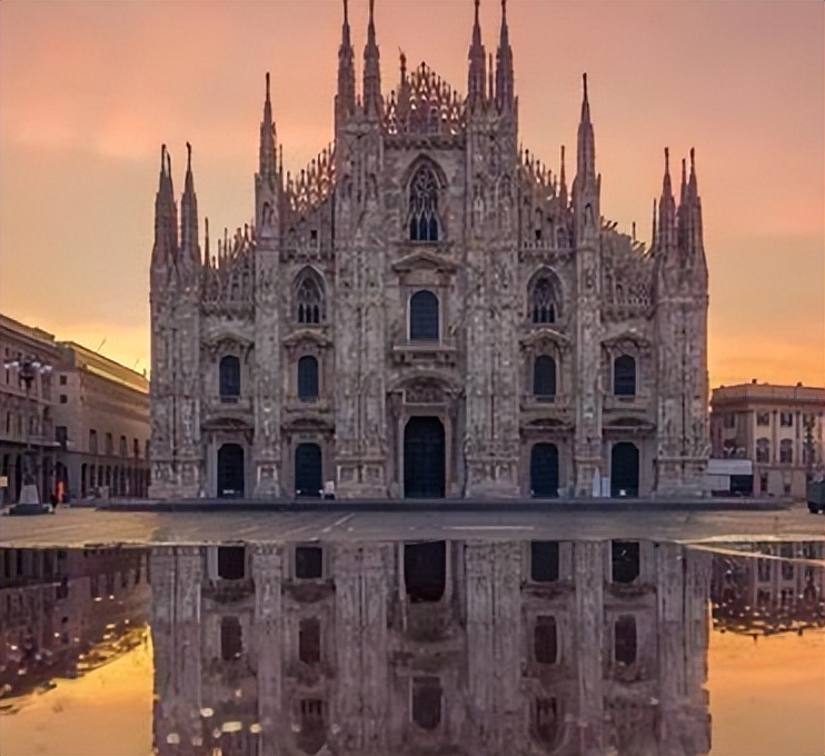 米兰大教堂塔尖的含义,米兰大教堂寓意什么