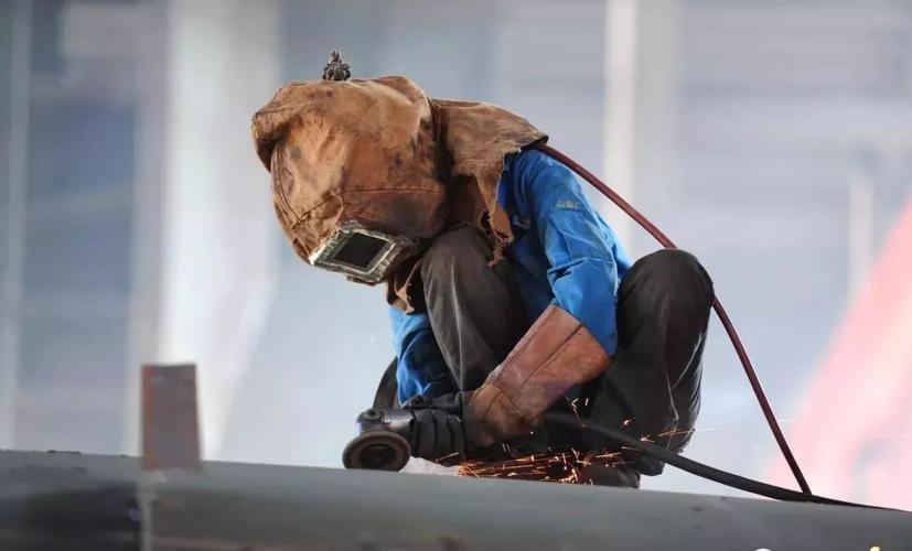 电焊工真的有这么可怕么,电焊工的背后心酸