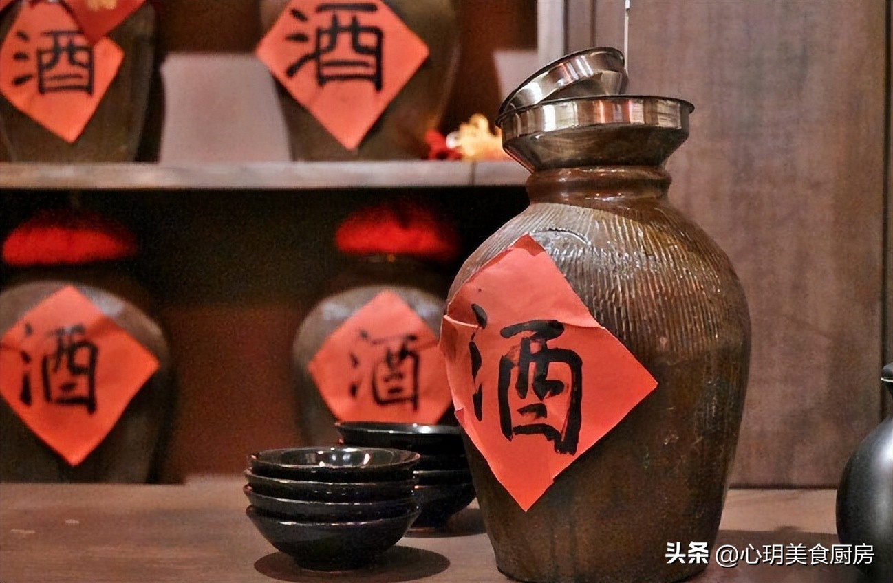 喝完酒口干舌燥喝水不解渴,为什么喝完酒口干舌燥一直喝水