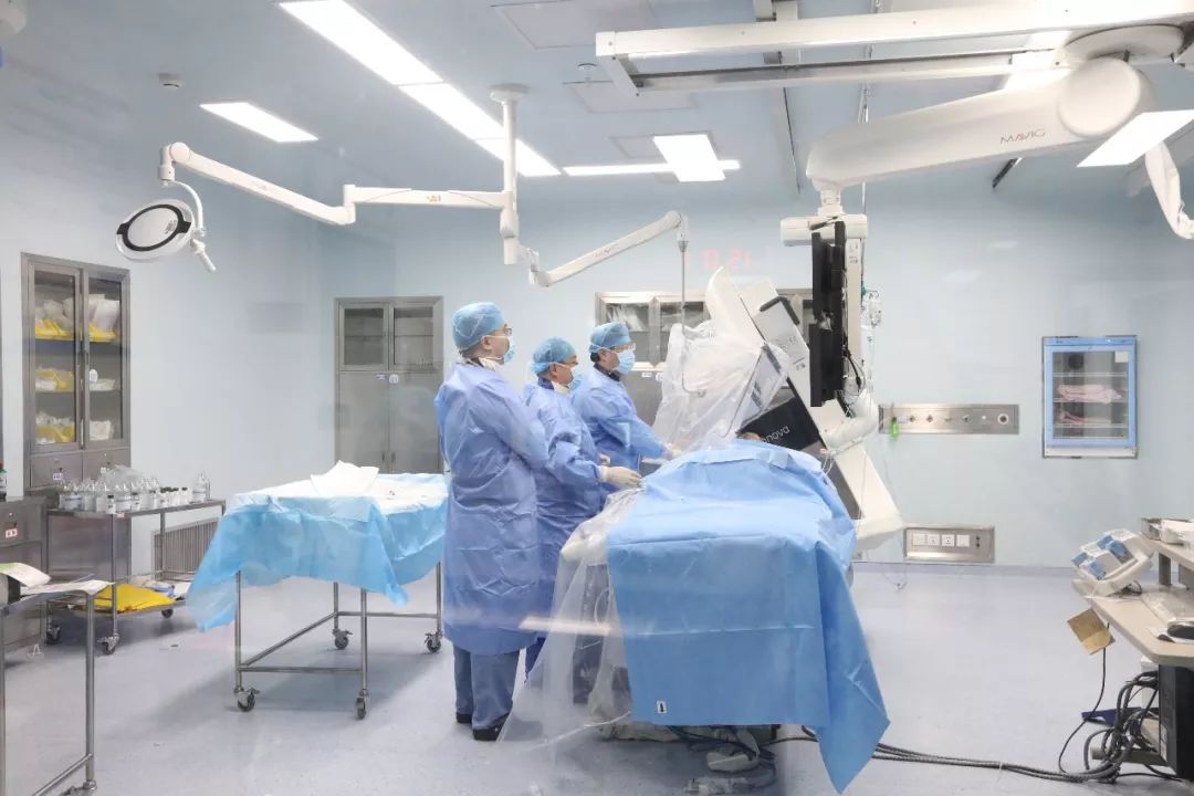 医院救治胸痛患者,胸痛急救中心视频