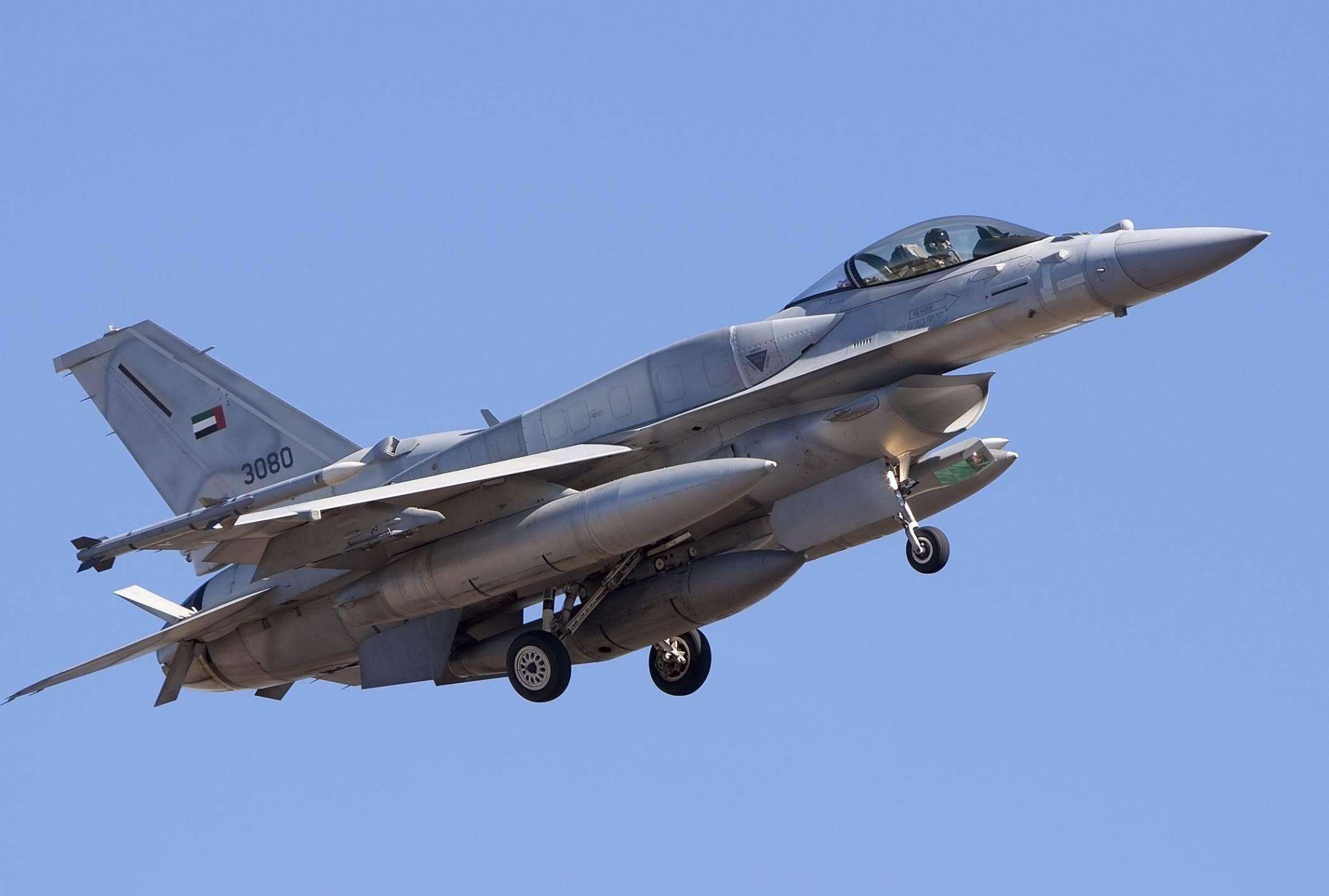 美国人把破烂卖给别国,美国把武器卖给了谁