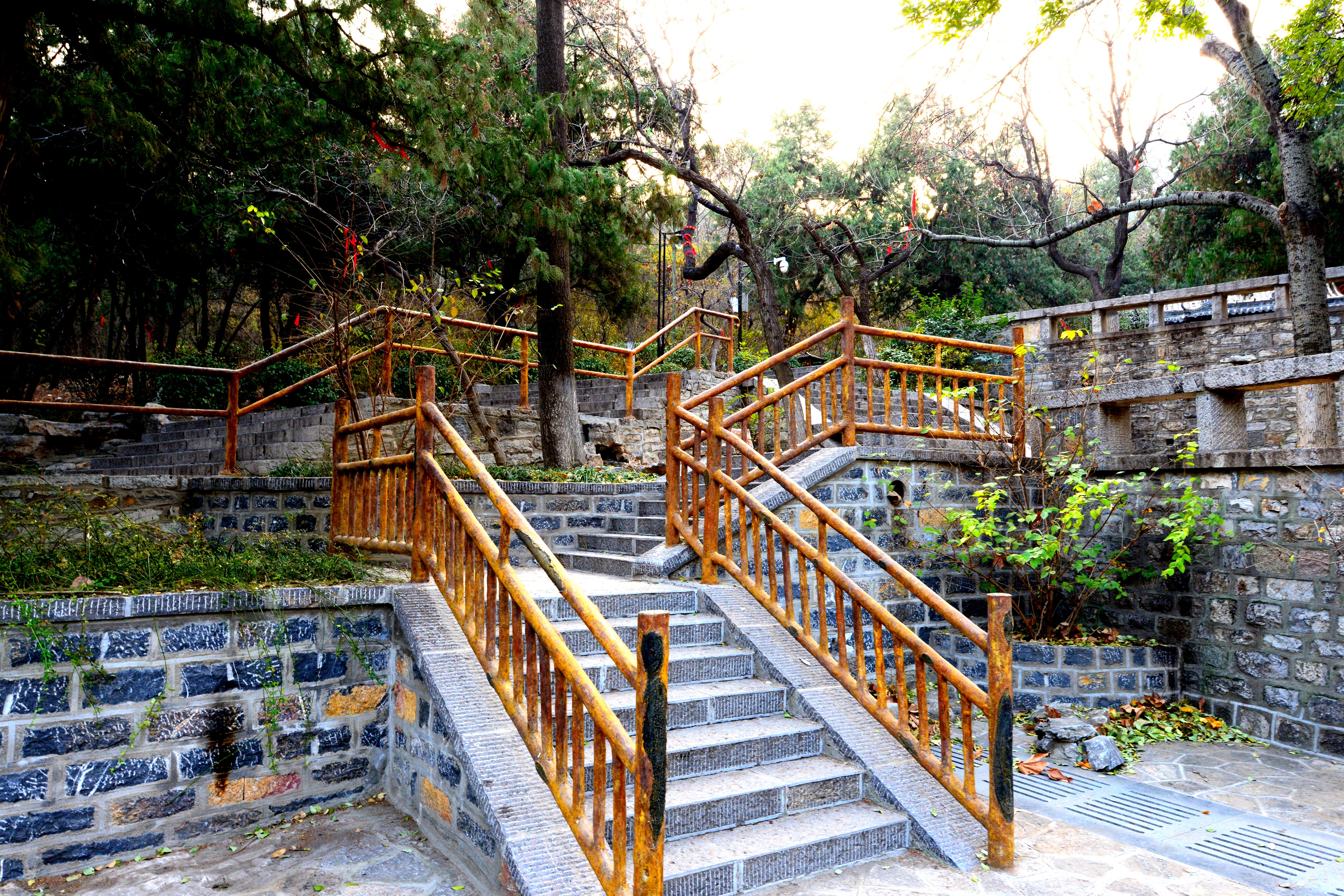 千佛山是济南三大名胜,济南三大景点千佛山