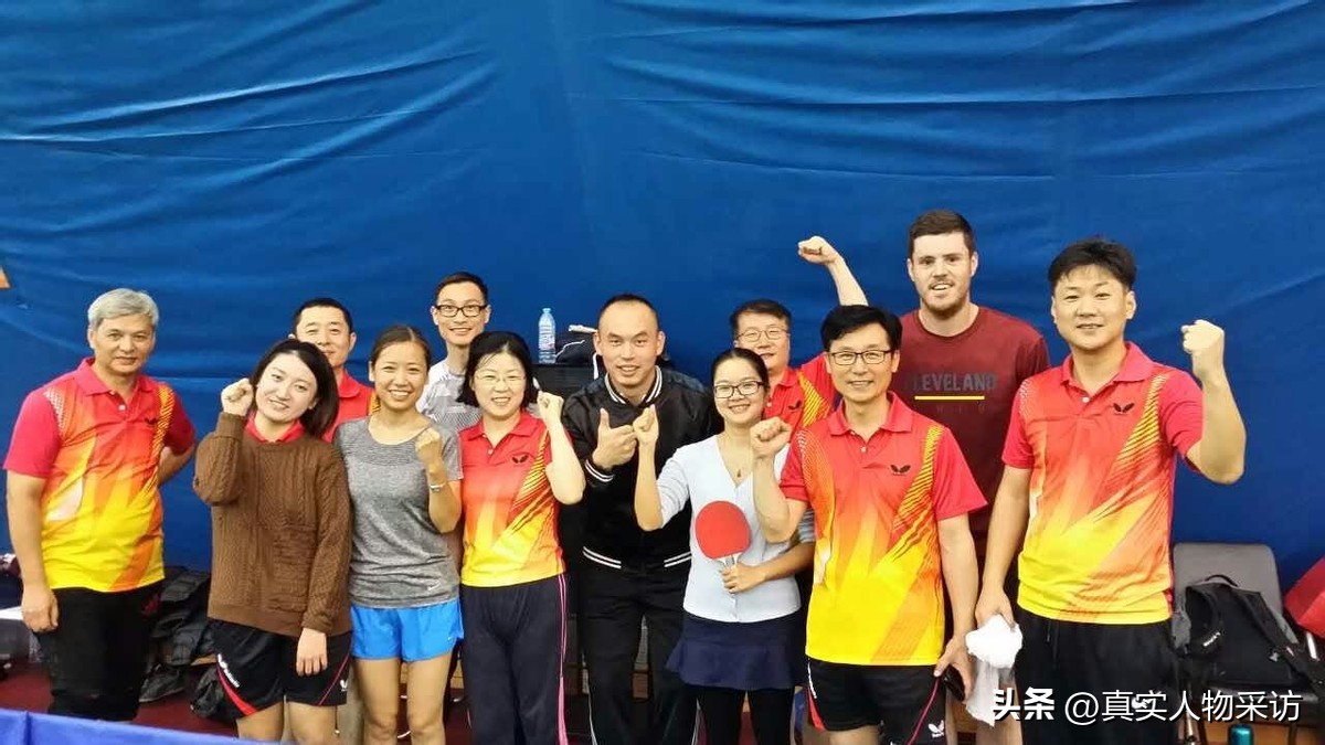 来华10年英国小伙带父母,英国小伙带着一家人来到中国