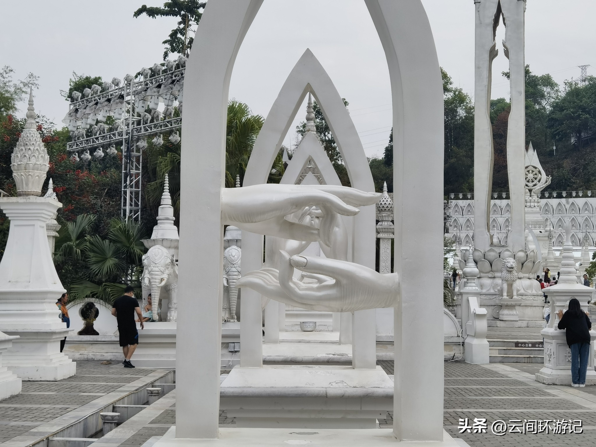 缇庝附寰峰畯娴极涔嬫梾,婕父寰峰畯