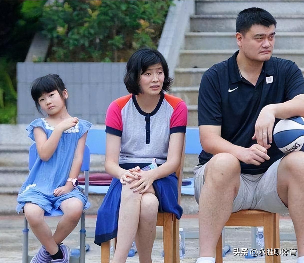 媒体姚明12岁女儿身高近1米9,姚明11岁女儿身高真的有一米七吗