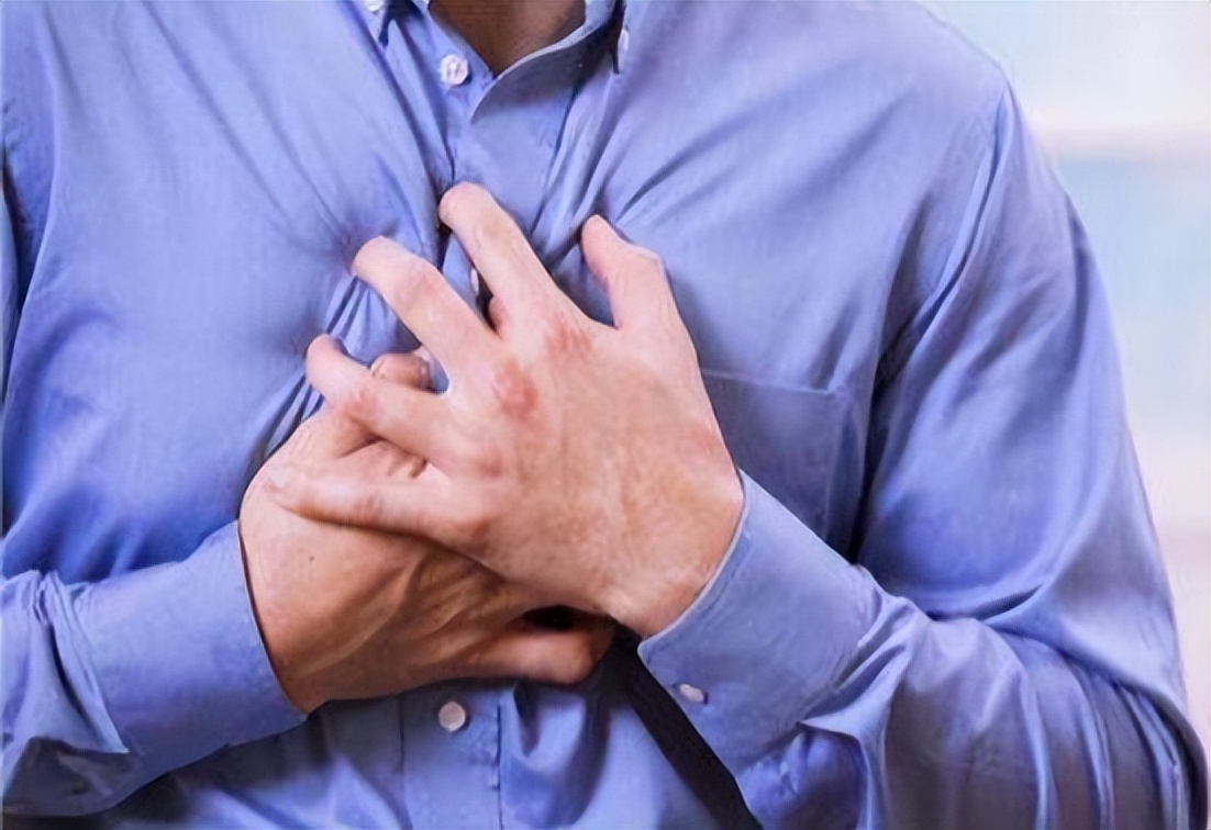 女性老是感觉心慌怎么回事,女子心悸一直联系不上