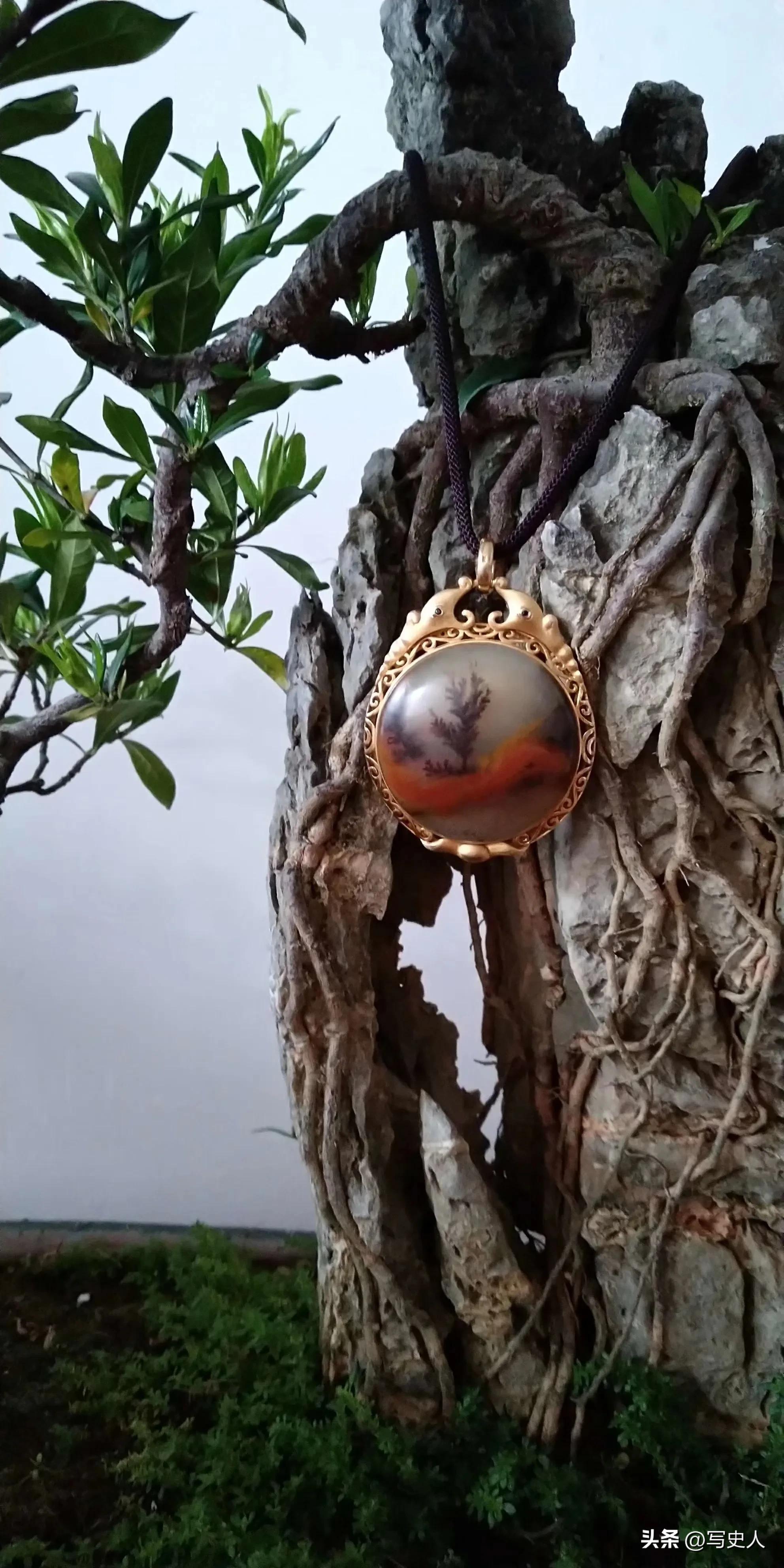 黄龙玉水草有收藏价值吗,黄龙玉水草花吊坠加项链多少价格