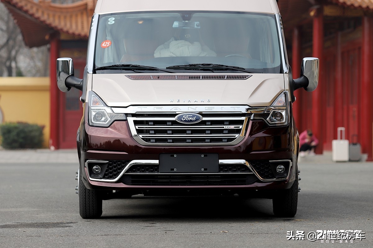 福特商务旅游一体的豪华房车,福特黑骑士商旅两用房车