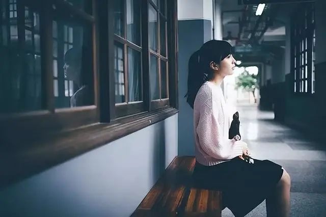 儿子书包里竟有安全套,儿子书包里发现避孕套