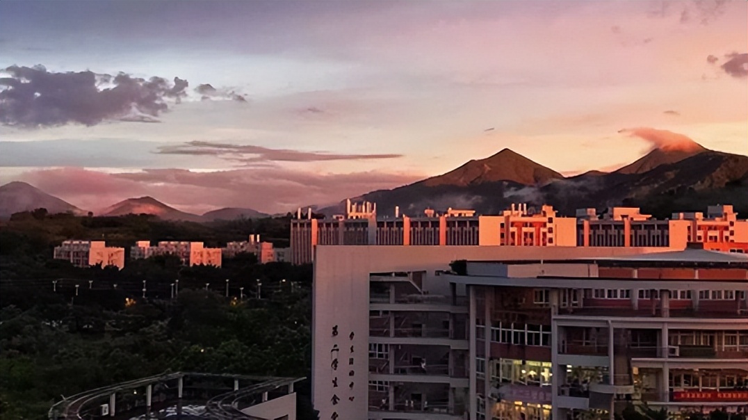 鑷富鎷涚敓瑙ｅ瘑骞垮窞鍩庡缓鑱屼笟瀛﹂櫌,骞垮窞鍩庡缓鑱屼笟瀛﹂櫌鑷富鎷涚敓涓撲笟