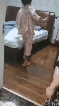 衣服穿大了幽默的段子,衣服小了幽默回复